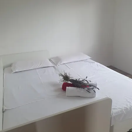 Apartma Farrmhouse With Goats And Garden *