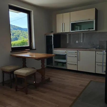 Apartment Farrmhouse With Goats And Garden